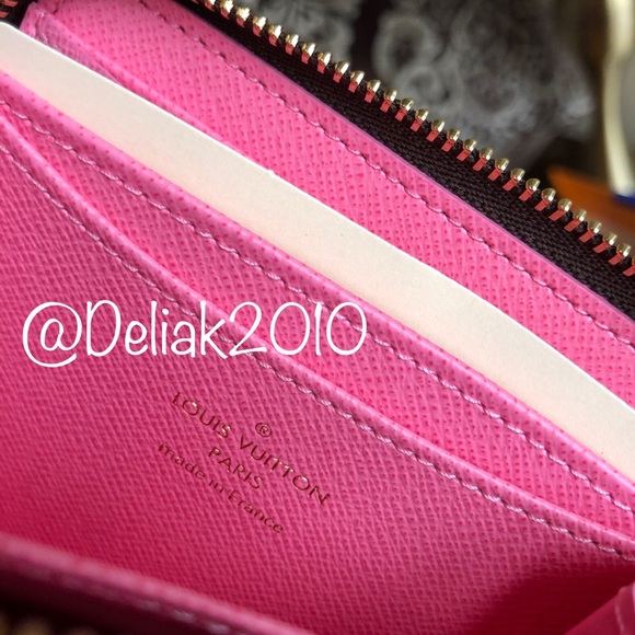 SOLD! Louis Vuitton Zippy Coin Purse Vivienne - Picture 5 of 8